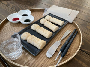 鳴子こけし絵付けもなか体験