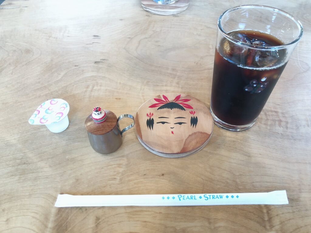 宮城県大崎市鳴子温泉郷の川渡温泉のカガモクのアイスコーヒー