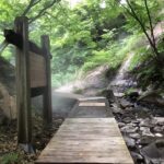 宮城県大崎市の鬼首地獄谷遊歩道