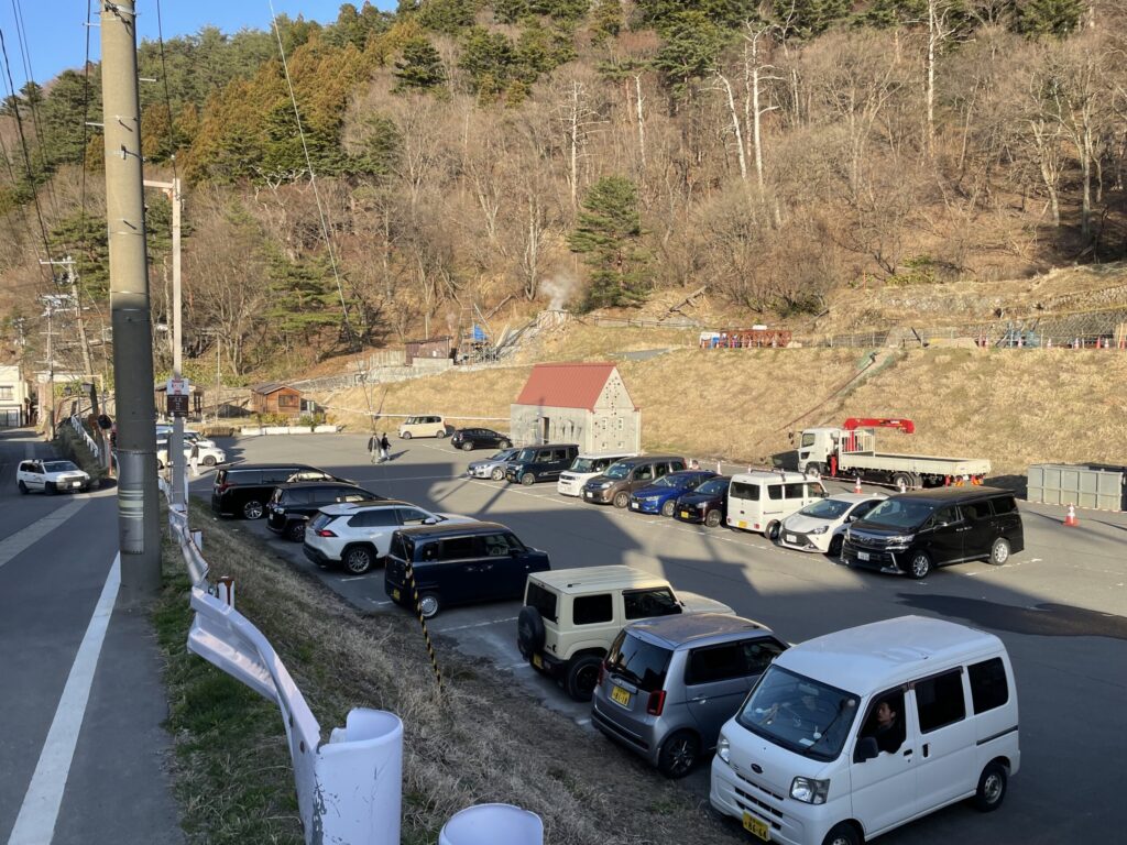 鳴子温泉の無料湯めぐり駐車場